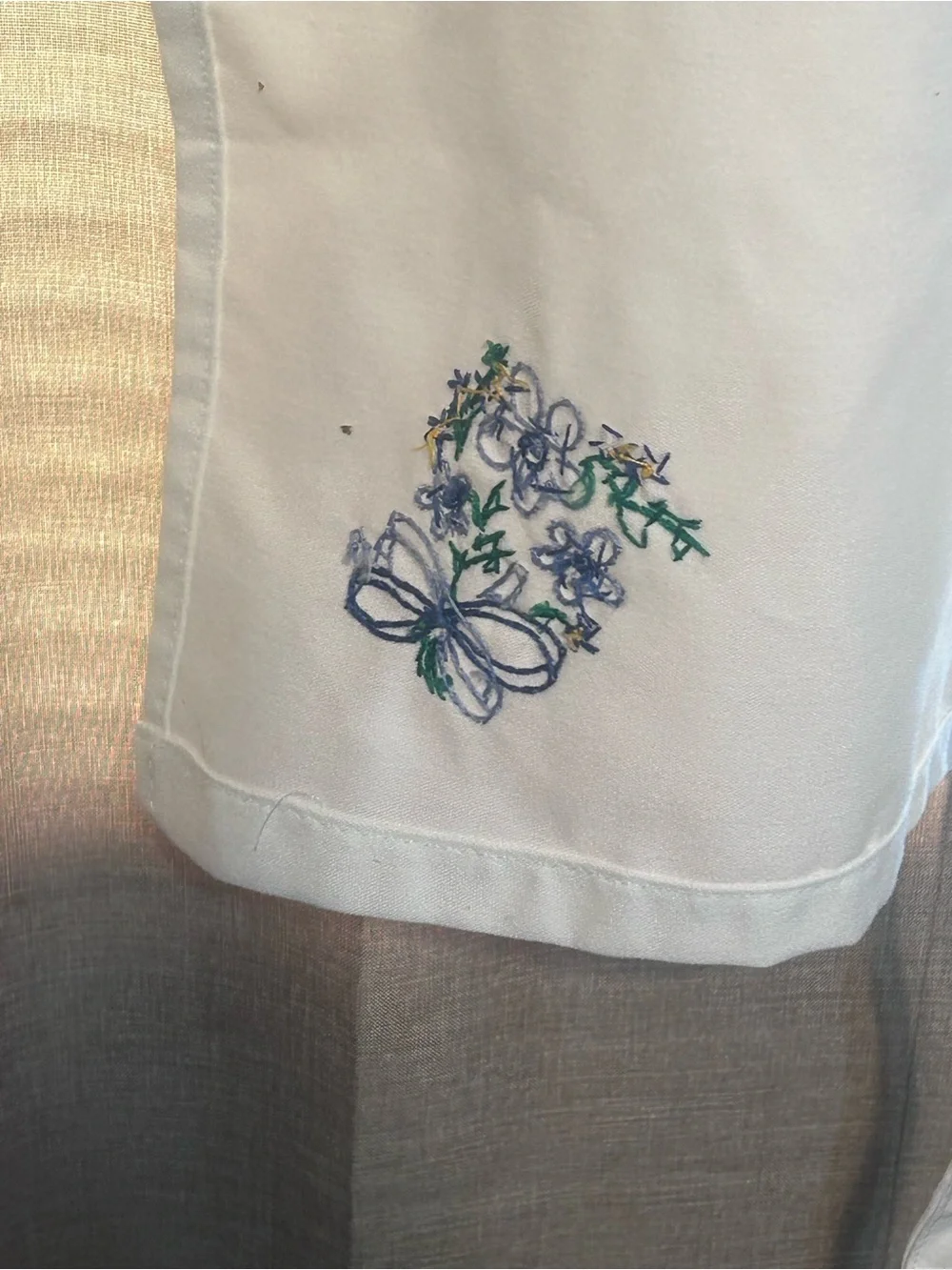 Embroidered White Kitchen Apron with Floral Accents